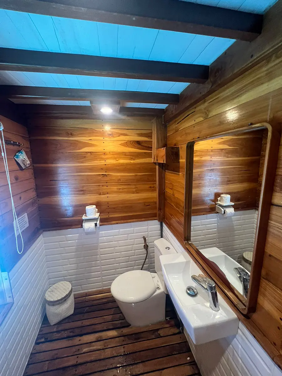 Santalum 1 - Master Suite - Image 1